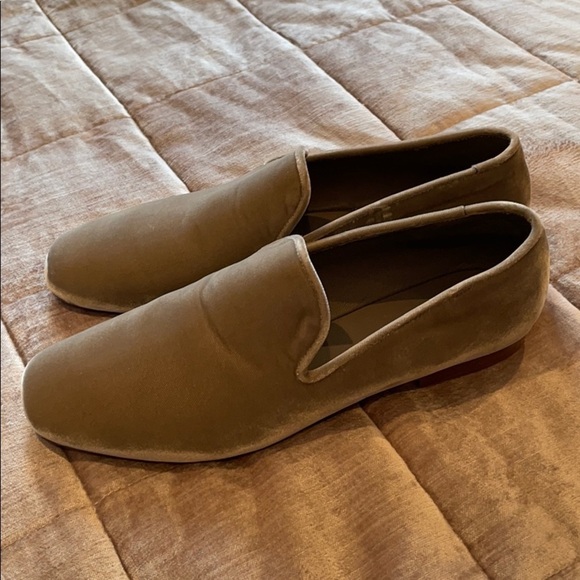 VINCE Velvet Smoking Slipper Shoes 6.5 NWOTS - Picture 2 of 11